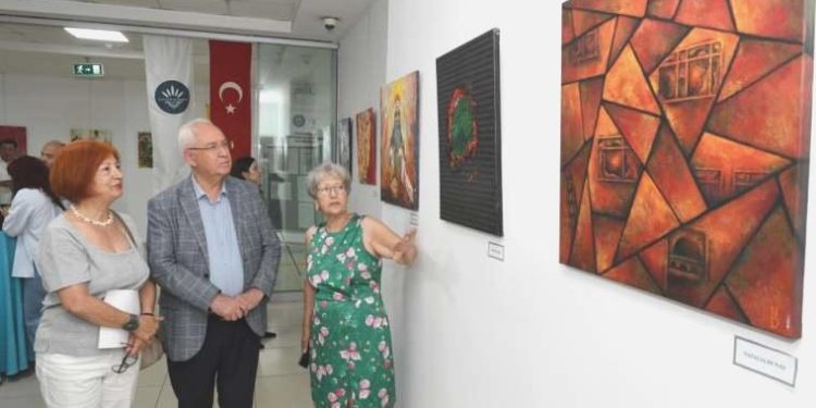 Karabağlar’da ‘Madımak’ anısına “Ateşe Dönenler” standı açıldı