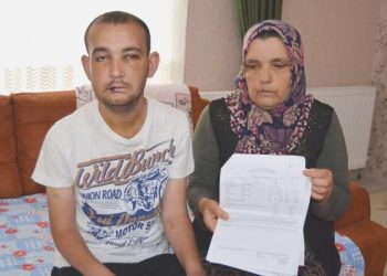 Kas hastasını kuru otları yaktığı için dövüp, hastanelik etti