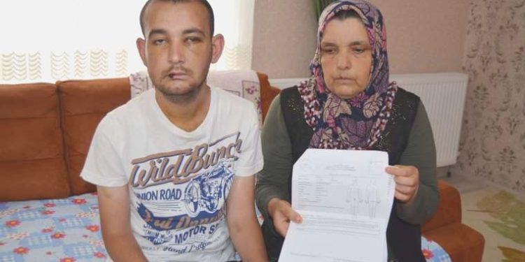 Kas hastasını kuru otları yaktığı için dövüp, hastanelik etti