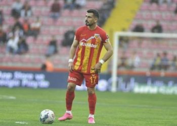 Kayserispor’da Emrah Başsan ayrıldı