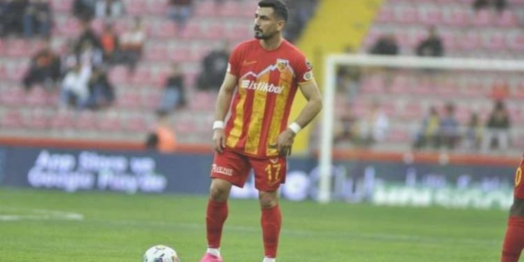 Kayserispor’da Emrah Başsan ayrıldı