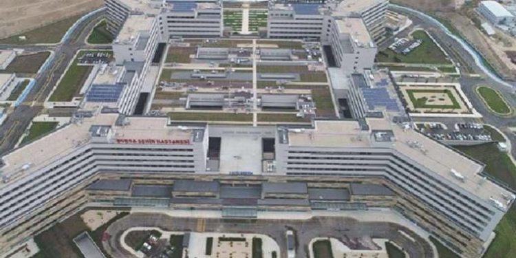 Kent hastaneleri, kara deliğe dönüştü