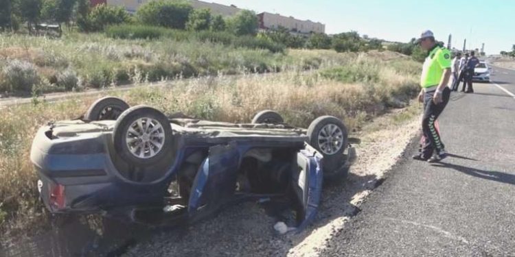 Kırıkkale’de takla atan araba hurdaya döndü: 5 kişi yaralandı!