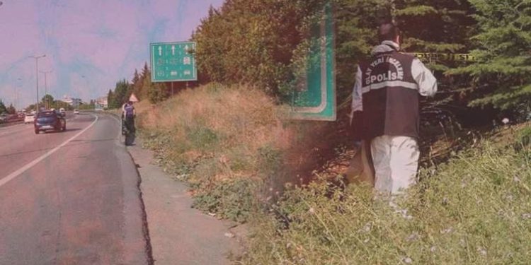 Makûs kokuyla ortaya çıktı! İzmit’te gizemli olay: Yol kenarında çürümüş ceset…