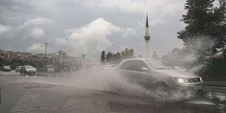 Meteoroloji İstanbul’u uyardı: Sağanak yağışa dikkat!