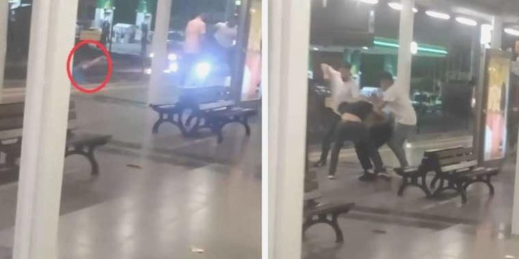 Metro istasyonunda yumruklar havada uçuştu!