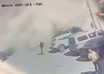 Mısır’da çöken 13 katlı binada 1 meyyit, 8 kayıp