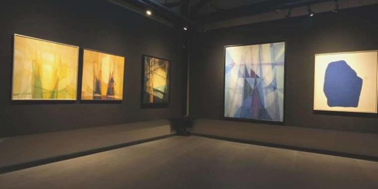 Nilüfer Belediyesi, yeni standında iki farklı nesilden sanatçıyı bir ortaya getirdi: Hayal ile gerçek ortasında