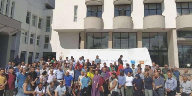 ODTÜ’de sendikalar servislerin kaldırılmasına karşı aksiyon yaptı