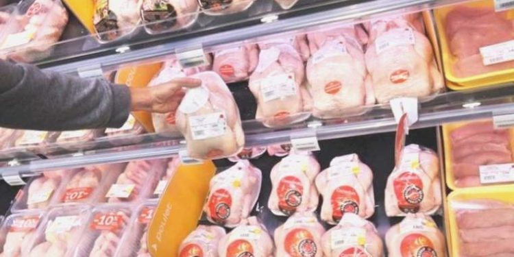 Paketli tavuklarda anlık bakteri tespiti yapabilen kap üretti