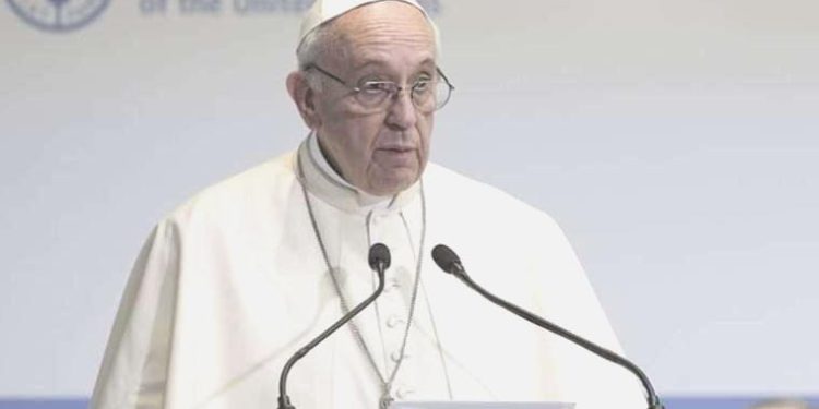 Papa Francis, Kuran yakılmasını kınadı