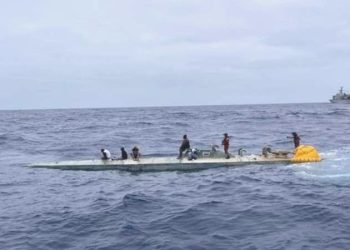 Pasifik açıklarındaki denizaltıda 3,5 tondan fazla uyuşturucu ele geçirildi