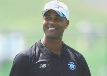 Patrick Kluivert,  Adana Demirspor ile birinci antrenmanına çıktı