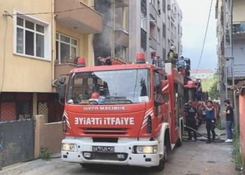 Pendik’te bayram günü korkutan yangın: Mahsur kalanlar kurtarıldı