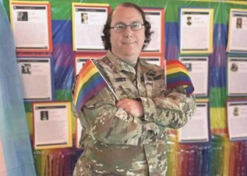 Pentagon, ABD ordusunun trans kumandanını paylaştı