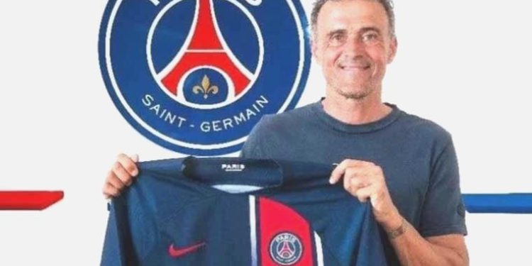PSG, Luis Enrique ile imzaladı!