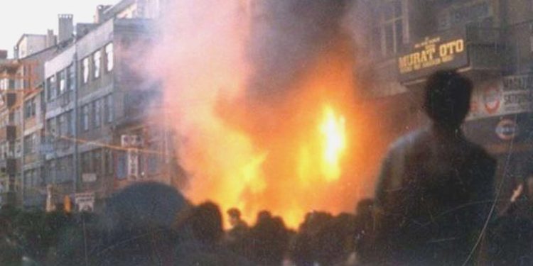 Şair Hidayet Karakuş, Sivas Katliamı’nı yazdı: Otuz yıl öncesinden daha aydınlık değiliz