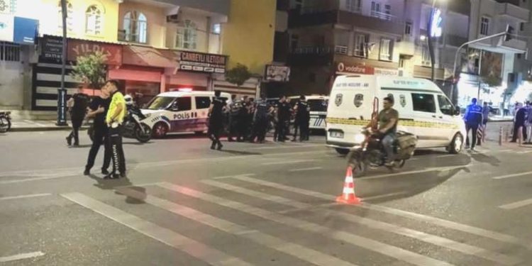 Şanlıurfa’da ‘bıçaklı’ arbede: 1’i polis 3 yaralı, 4 gözaltı