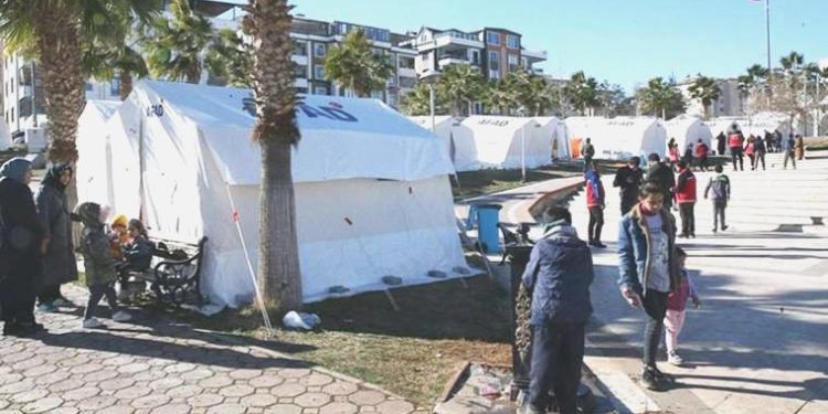 Sarsıntı bölgesinde sıhhat hastalık riski: ‘Acil tedbir alınmalı’