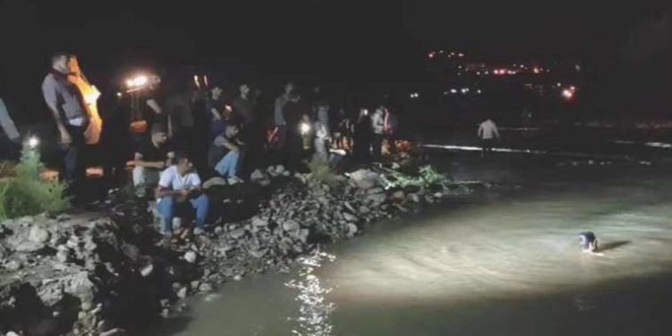 Sason Çayı’na giren 3 çocuk kayboldu: 1 çocuğun cansız vücuduna ulaşıldı