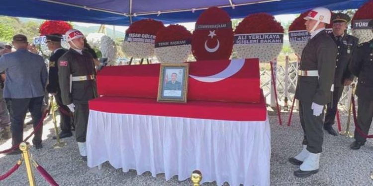 Şehit Uzman Çavuş Aras, son seyahatine uğurlandı