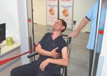Sıhhatte şiddet sürüyor: Hasta yakını sıhhat çalışanını darbetti!