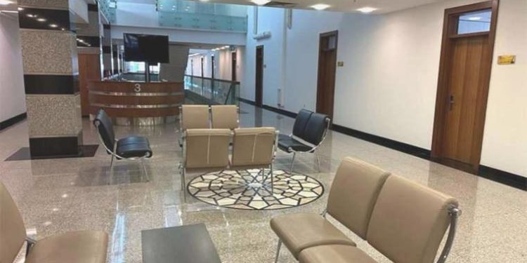 Skandal tez Meclis gündemine taşındı: Birtakım vekillere özel oda tahsis edildi mi?