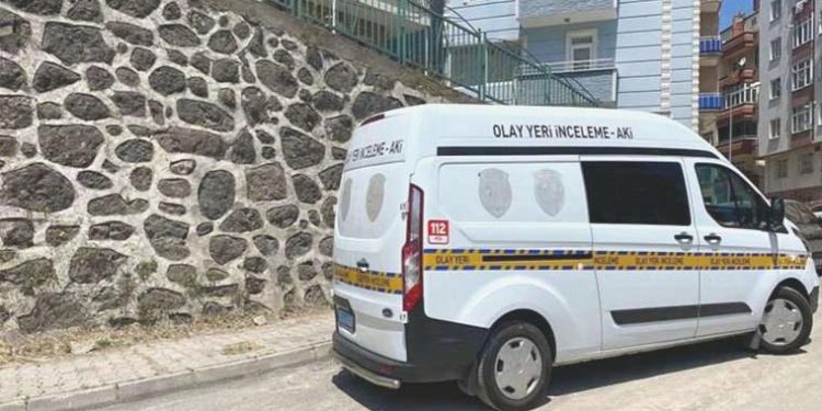 Sokakta yürürken tabancayla başından vurulmuştu… Kurtarılamadı!