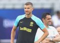 Son Dakika: Fenerbahçe, Edin Dzeko’yu resmen  duyurdu! Maliyeti belirli oldu…