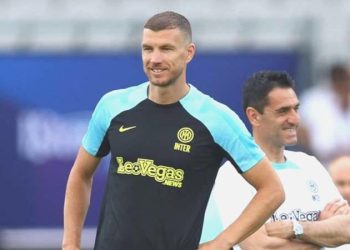 Son Dakika: Fenerbahçe, Edin Dzeko’yu resmen  duyurdu! Maliyeti belirli oldu…