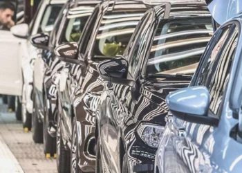 Son dakika… Ticaret Bakanlığı duyurdu: Sıfır araçlarda 6 ay, 6 bin kilometre hududu uzatıldı