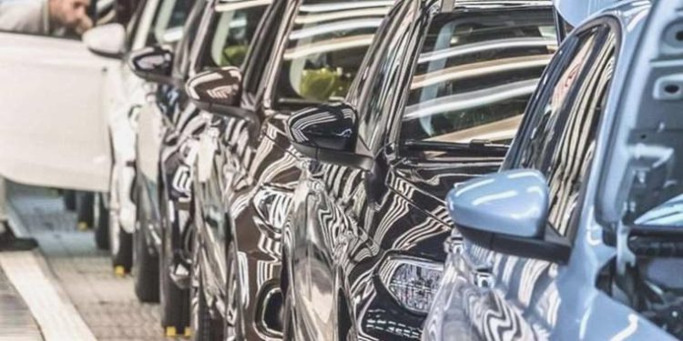 Son dakika… Ticaret Bakanlığı duyurdu: Sıfır araçlarda 6 ay, 6 bin kilometre hududu uzatıldı