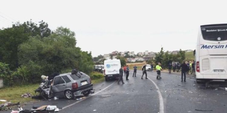 Tekirdağ’da feci kaza… Şoför öldü, 3 kişi yaralandı