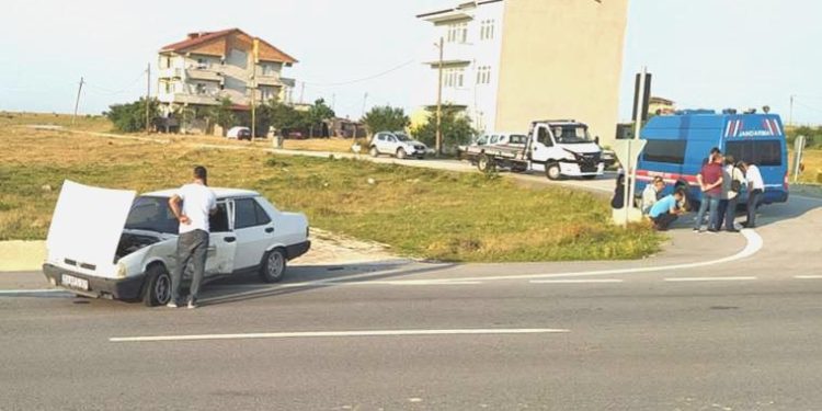 Tekirdağ’da iki araç çarpıştı: Kazada 4 kişi yaralandı!