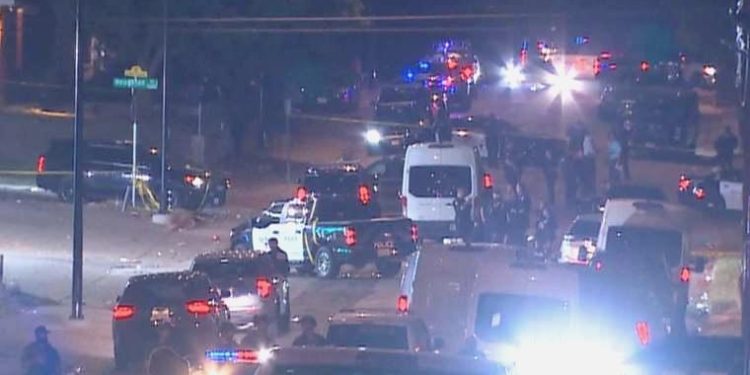 Teksas’ta silahlı taarruz: Meyyit ve yaralılar var