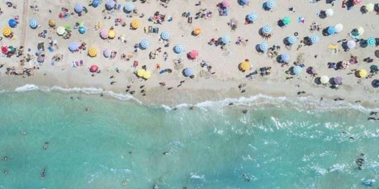 Ticaret Bakanlığı’ndan tüketicilere paket cins ve konaklama uyarısı