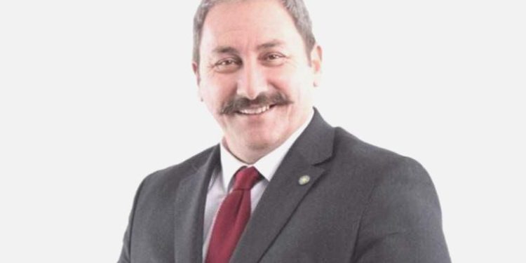 Tolga Akalın kimdir, nereli, kaç yaşında? UYGUN Parti Göç ve Sığınmacı Siyasetleri Lideri Tolga Akalın hangi partilerde misyon yaptı?