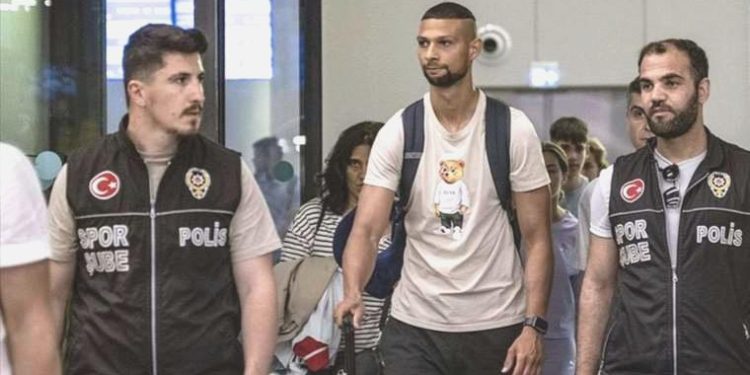 Trabzonspor’un yeni transferi Joaquin Fernandez Moreno İstanbul’a geldi