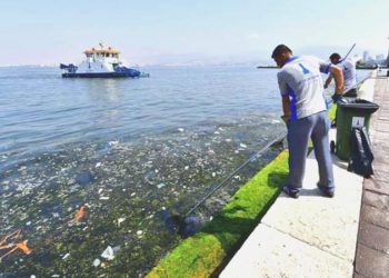 Tunç Soyer, İzmir Körfezi’nin kirliliğine isyan etti