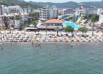 Turizmcilerden ‘yanlış fiyatlandırma’ uyarısı: ‘Turistlerin Mısır’a yönlenmesine neden oluyor’