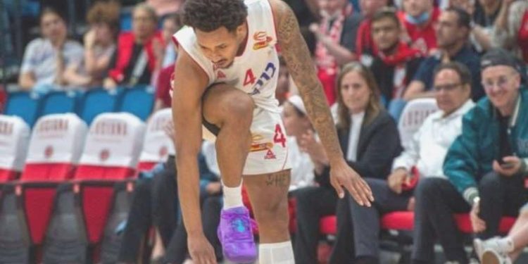 Türk Telekom Jalen Adams ile el sıkıştı