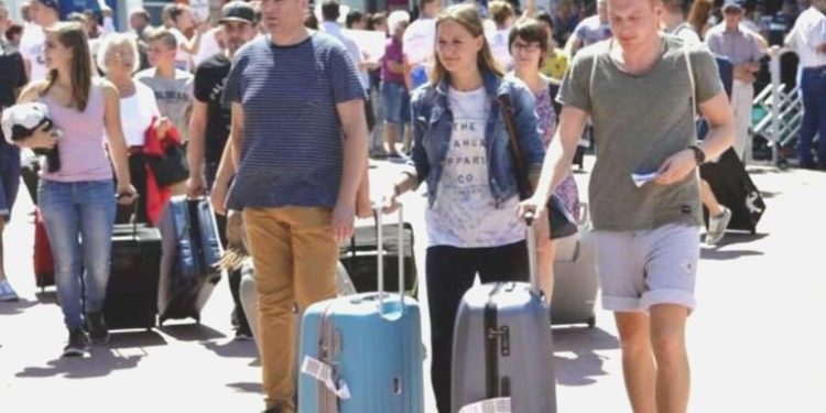 Türkiye’ye gelen turist sayısı açıklandı: En çok Rusya’dan geldi