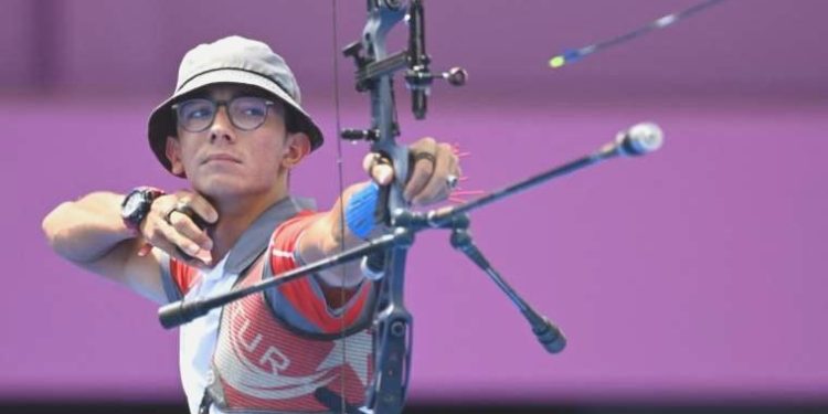 Ulusal okçu Mete Gazoz’un acı günü