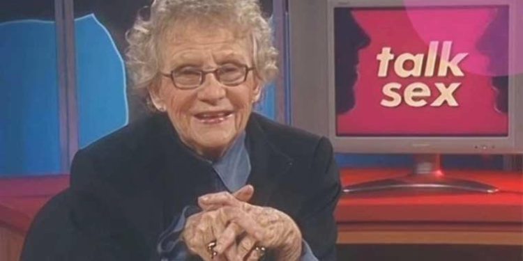 Ünlü cinsellik eğitmeni Sue Johanson, 93 yaşında hayatını yitirdi