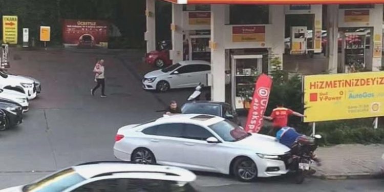 Üsküdar’da akaryakıt alamayınca dehşet saçan şoför, ruh ve hudut hastalıkları hastanesine sevk edildi