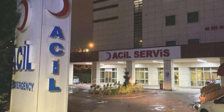 Üzerine materyal düşen maden çalışanı ağır yaralandı