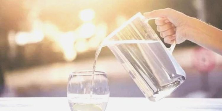 Uzmanı açıkladı: Sıvı kaybı kadar denetimsiz sıvı tüketimi de ziyan