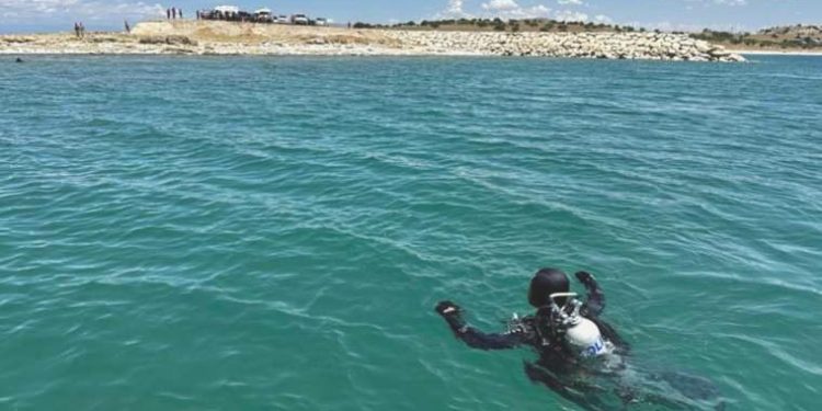 Van Gölü’nde akıntıya kapılan 2 arkadaş boğuldu