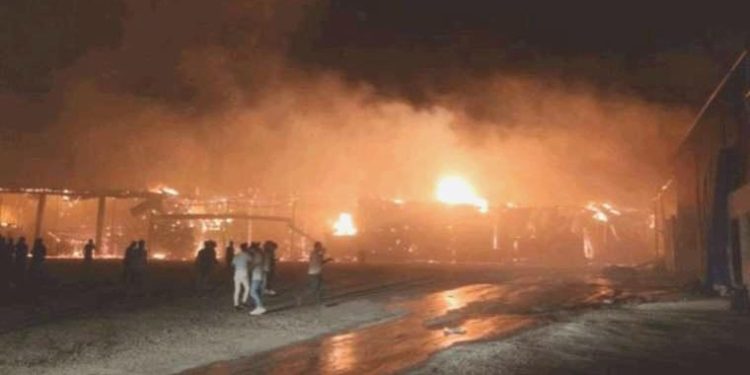 Van’da korkutan yangın söndürüldü