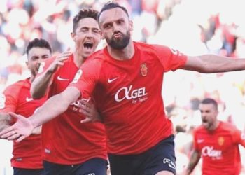 Vedat Muriqi kimdir, nereli, kaç yaşında? Vedat Muriqi hangi ekiplerde futbol oynadı?